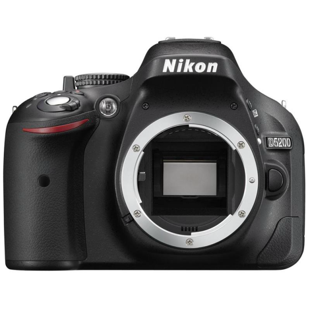 Nikon D5200  Body