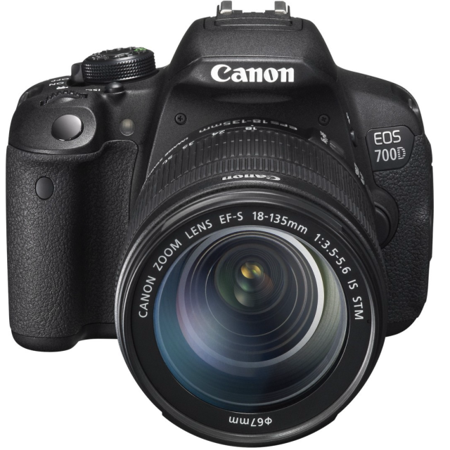 Canon EOS 700D + 18-135 IS STM