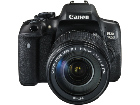 Canon EOS 750D + EF-S 18-135 IS STM