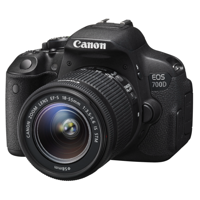 Canon EOS 700D + EF-S 18-55 IS STM