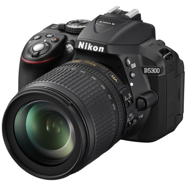 Nikon D5300 + 18-105 mm AF-S DX VR