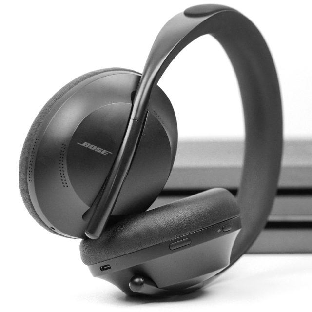 Bose Noise Cancelling Headphones 700, Black