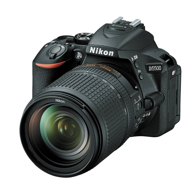Nikon D5500 + 18-105 mm AF-S DX VR