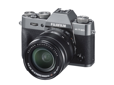 Fujifilm X-T30 +  XF 18-55 mm Antracite