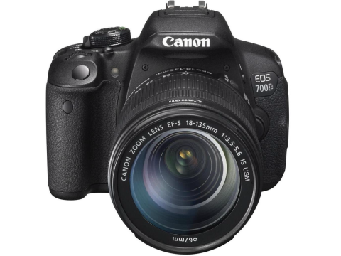 Canon EOS 700D + 18-135 IS USM