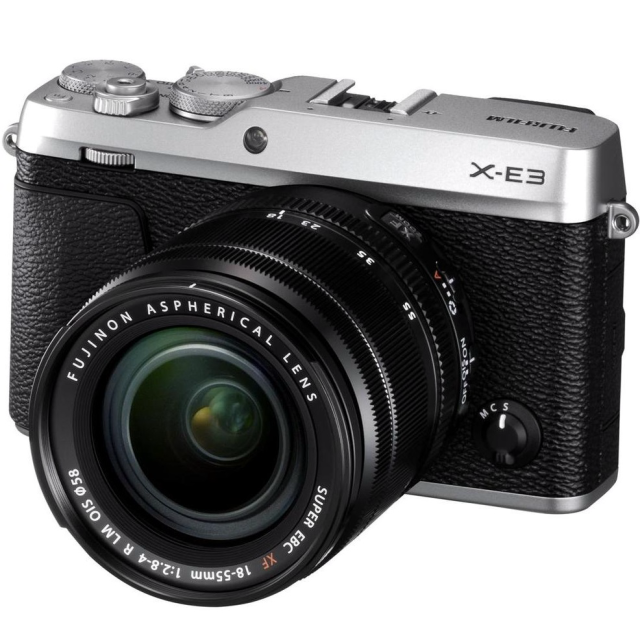 Fujifilm X-E3 + XF 18-55 stříbrná