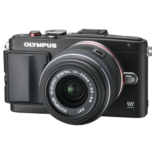 Olympus PEN E-PL6 + objektiv 14-42mm II R black