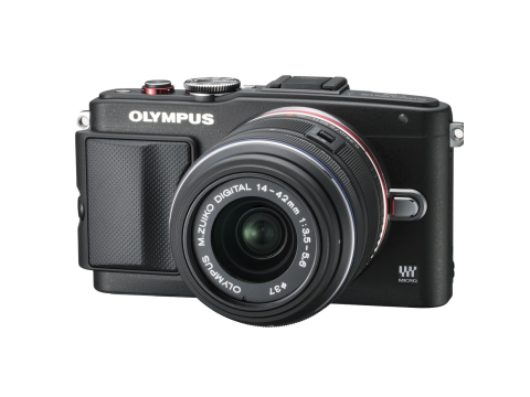 Olympus PEN E-PL6 + objektiv 14-42mm II R black
