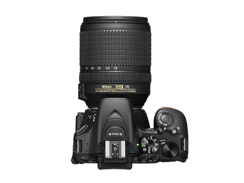 Nikon D5600 + AF-S 18-140mm f/3,5-5,6G ED VR