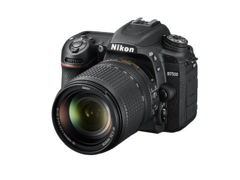 Nikon D7500 + 18-140 AF-S DX VR