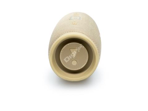 JBL Charge 4 Sand.Picture5