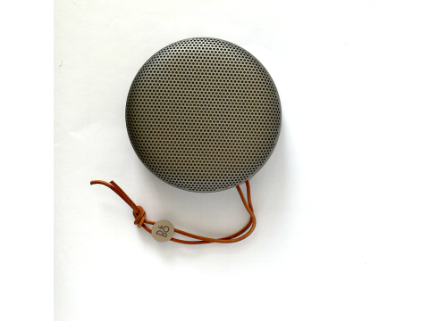 Bang & Olufsen BeoPlay A1, Natural.Picture4