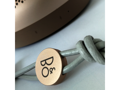 Bang & Olufsen BeoPlay A1, Sand Stone.Picture6