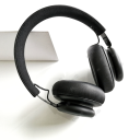 Bang & Olufsen BeoPlay H4, Black.Picture3