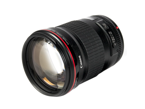 Canon EF 135mm f/2L USM.Picture2