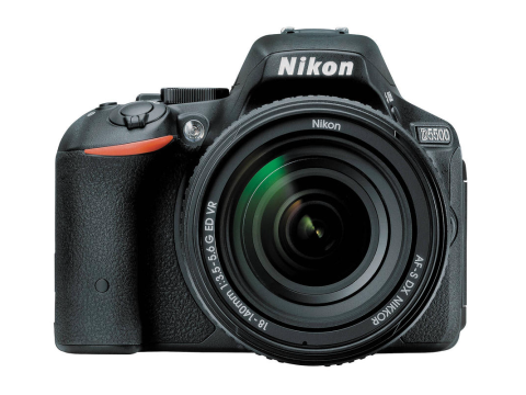 Nikon D5500 + 18-140 mm f/3,5-5,6G ED VR.Picture2