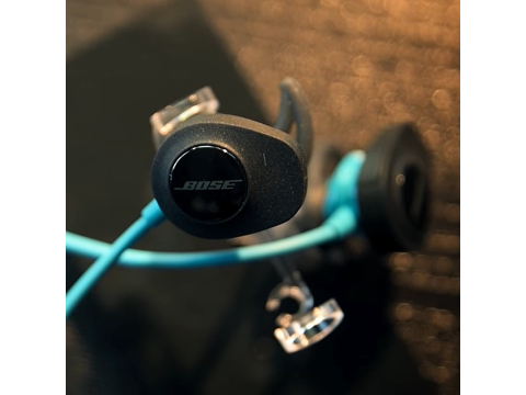 Bose SoundSport Wireless Headphones, Blue.Picture2