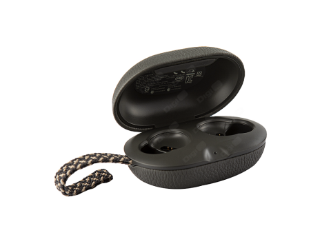 Bang & Olufsen Beoplay E8 Charcoal Sand.Picture5
