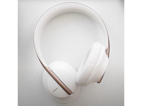 Bose Noise Cancelling Headphones 700, Soapstone.Picture2