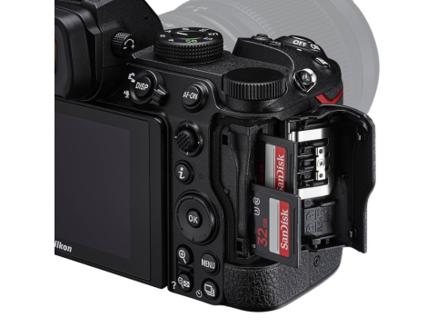 Nikon Z5 + FTZ adapter.Picture5