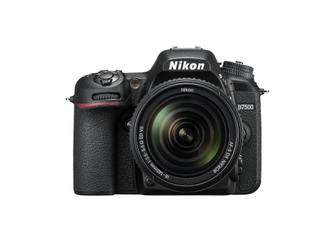 Nikon D7500 + 18-140 AF-S DX VR.Picture2