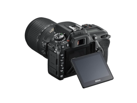 Nikon D7500 + 18-140 AF-S DX VR.Picture3